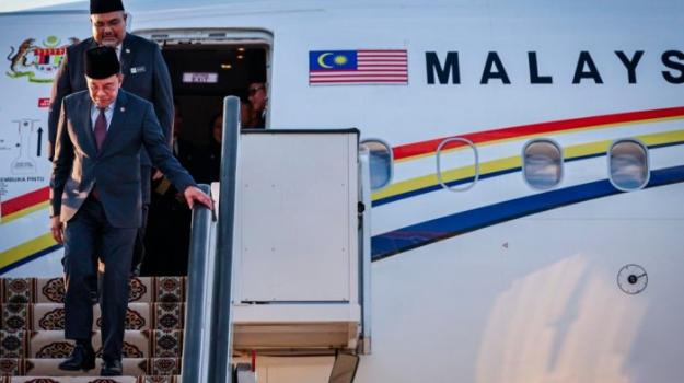 Malaysia’s Prime Minister Arrives in Turkmenistan