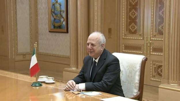 Serdar Berdimuhamedow Italiýanyň, Günorta Koreýanyň Türkmenistandaky täze ilçilerini kabul etdi